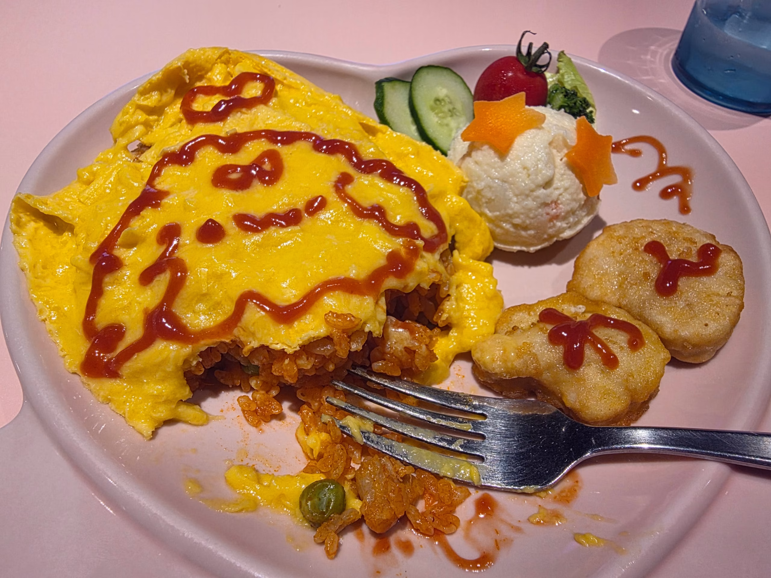 Omurice with ketchup art @Home Cafe in Akihabara, Tokyo